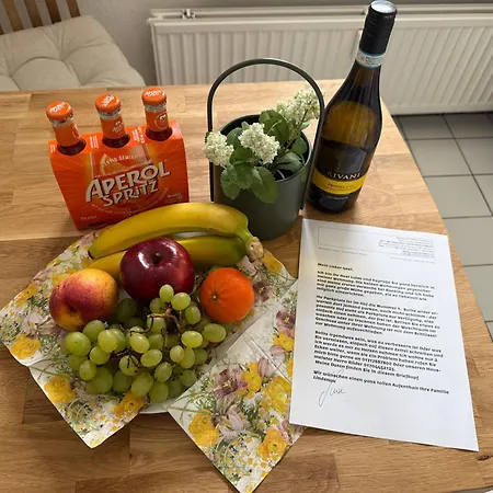 1 Zi Whg An Der Universitaet Zu Kiel-city, Alsenstrasse 17, Perfekt Als Schadenwohnung, Eigener Parkplatz, 45 Qm, Grosse Wohnkueche, , Wlan Incl, Perfekt Moebliert, Je 3 Min Zur Universitaetsklinik Zu Kiel, Ostsee, Seebaeder,