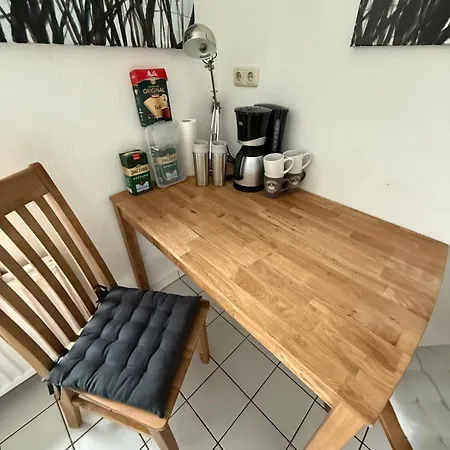 Appartement 1 Zi Whg An Der Universitaet Zu Kiel-city, Alsenstrasse 17, Perfekt Auch Als Schadenwohnung, Eigener Parkplatz, 45 Qm, Grosse Wohnkueche, , Wlan Incl, Perfekt Moebliert, Je 3 Min Zur Universitaetsklinik Zu Kiel, Ostsee, Seebaeder,
