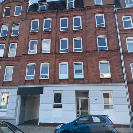 1 Zi Whg An Der Universitaet Zu Kiel-city, Alsenstrasse 17, Perfekt Als Schadenwohnung, Eigener Parkplatz, 45 Qm, Grosse Wohnkueche, , Wlan Incl, Perfekt Moebliert, Je 3 Min Zur Universitaetsklinik Zu Kiel, Ostsee, Seebaeder, Daire Kiel