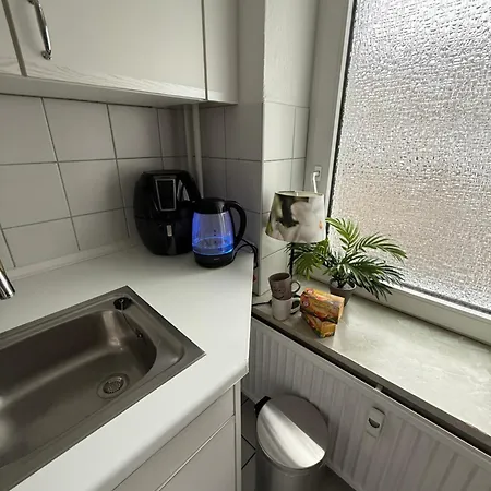 1 Zi Whg An Der Universitaet Zu Kiel-city, Alsenstrasse 17, Perfekt Als Schadenwohnung, Eigener Parkplatz, 45 Qm, Grosse Wohnkueche, , Wlan Incl, Perfekt Moebliert, Je 3 Min Zur Universitaetsklinik Zu Kiel, Ostsee, Seebaeder, Daire *