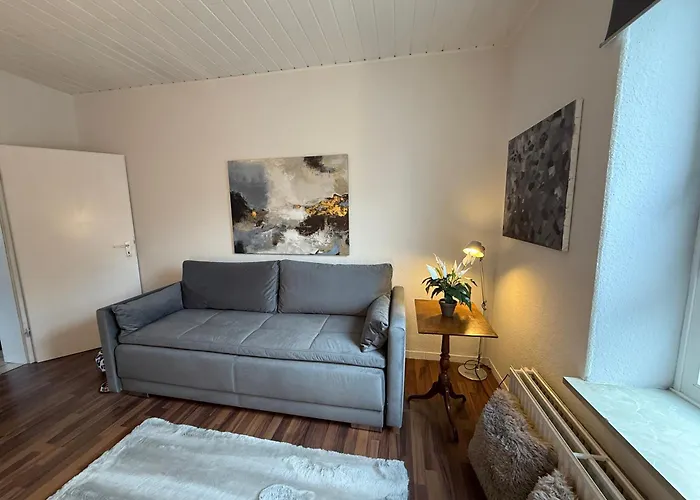 Appartement 1 Zi Whg An Der Universitaet Zu Kiel-city, Alsenstrasse 17, Perfekt Als Schadenwohnung, Eigener Parkplatz, 45 Qm, Grosse Wohnkueche, , Wlan Incl, Perfekt Moebliert, Je 3 Min Zur Universitaetsklinik Zu Kiel, Ostsee, Seebaeder, *